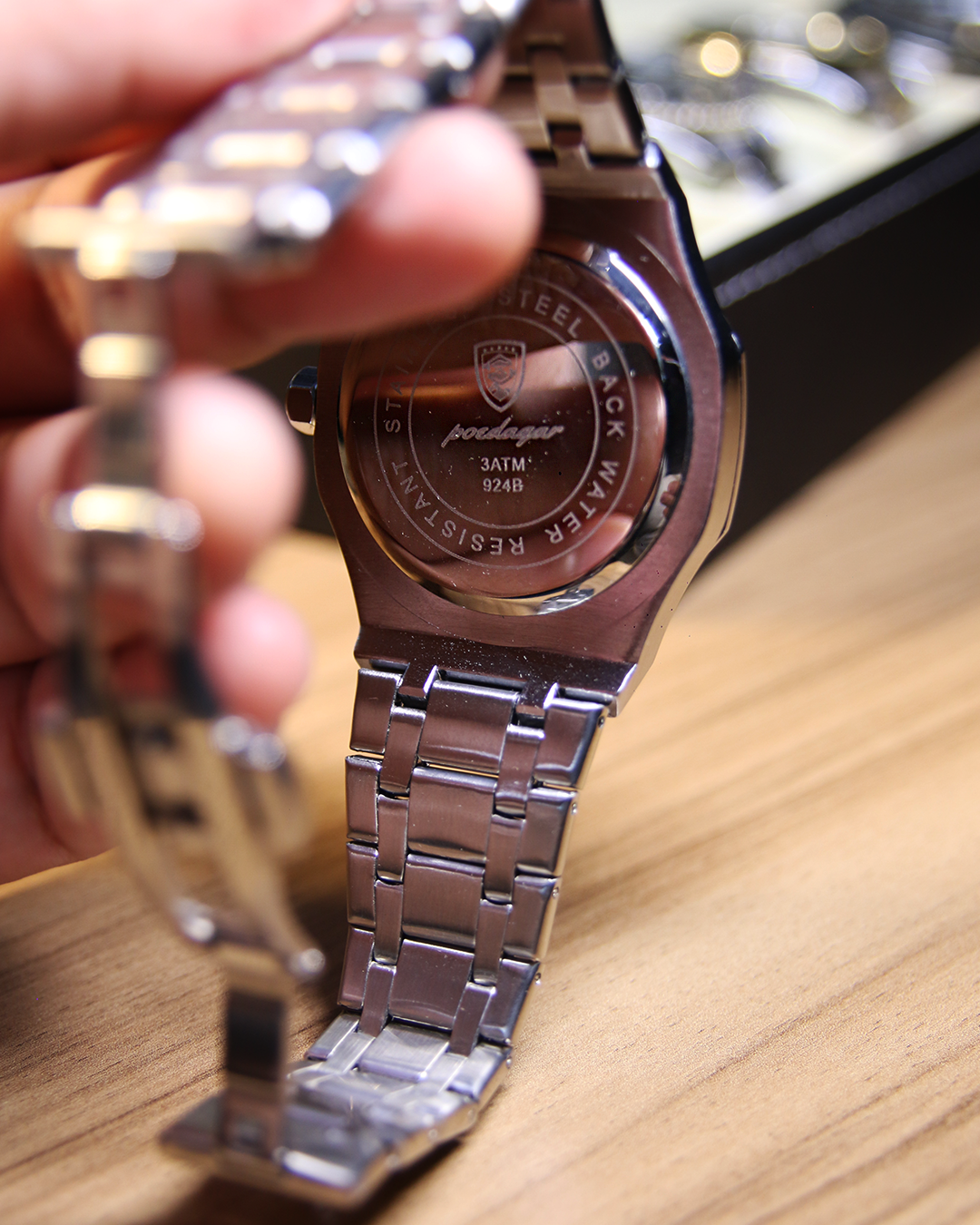 Atlantic Crest Watch